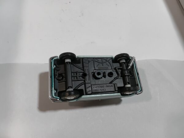 Micro Car Zundapp Janus 1957 1/43 – Image 4