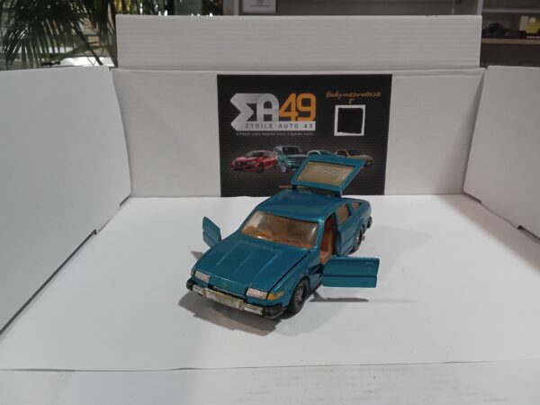 Rover 3500 Bleu Métalisé Corgi 1/36 – Image 2