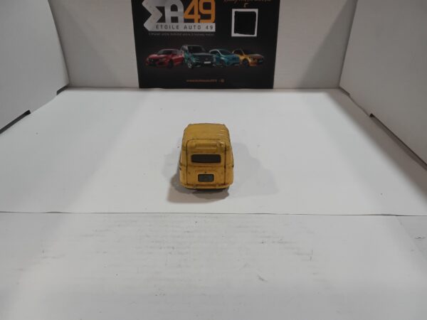 Renault 4 L N°230 La Poste Majorette 1/55 – Image 3