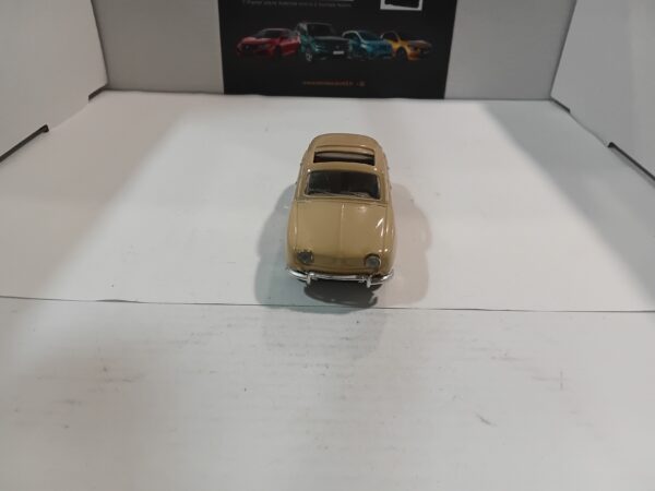 Renault Dauphine Beige Solido 1/43 – Image 2